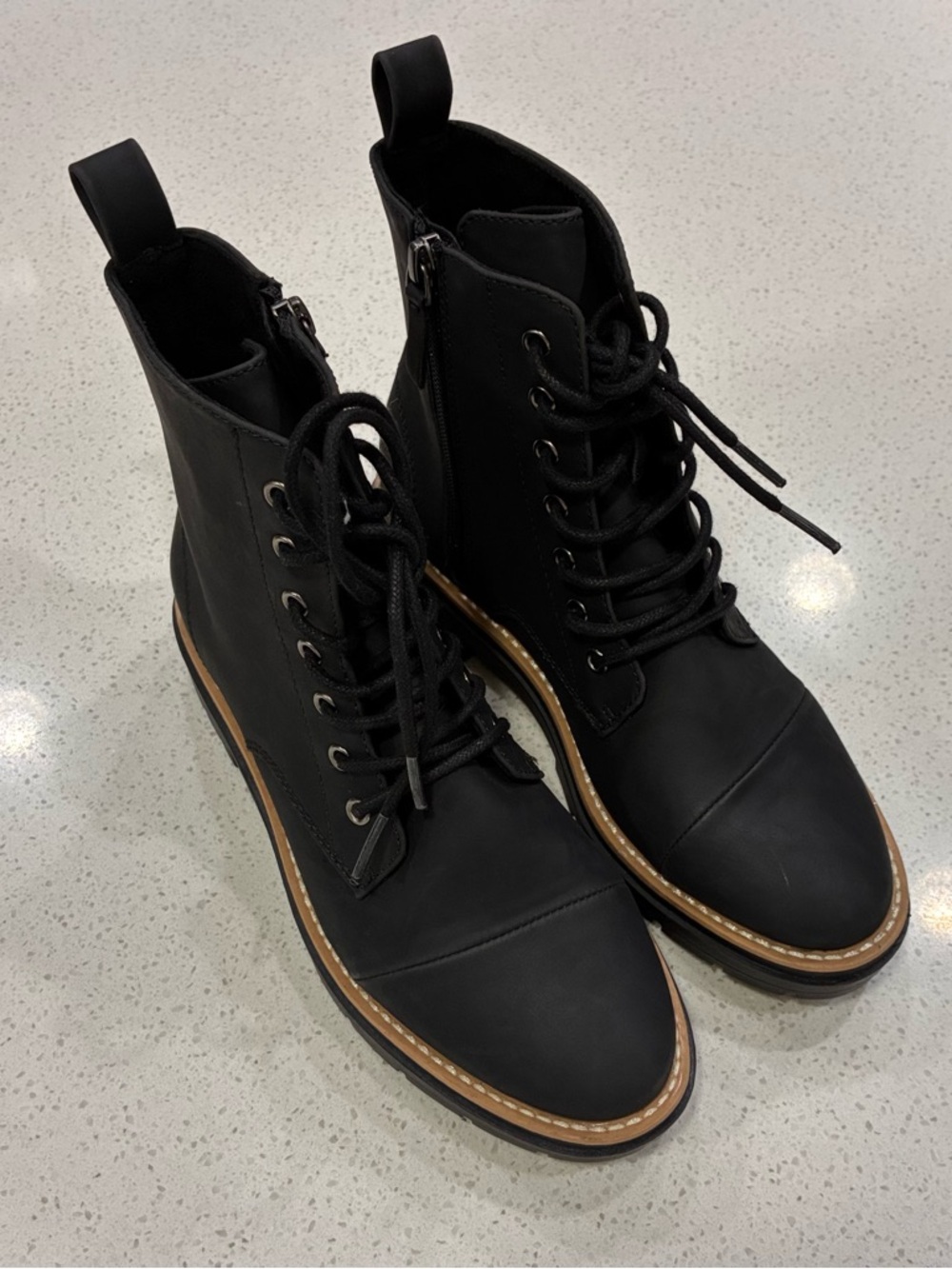 TOMS Black Combat Lug Sole Ankle Boots Lace Up Side Zip Womens Size 7 Like New - Picture 2 of 9
